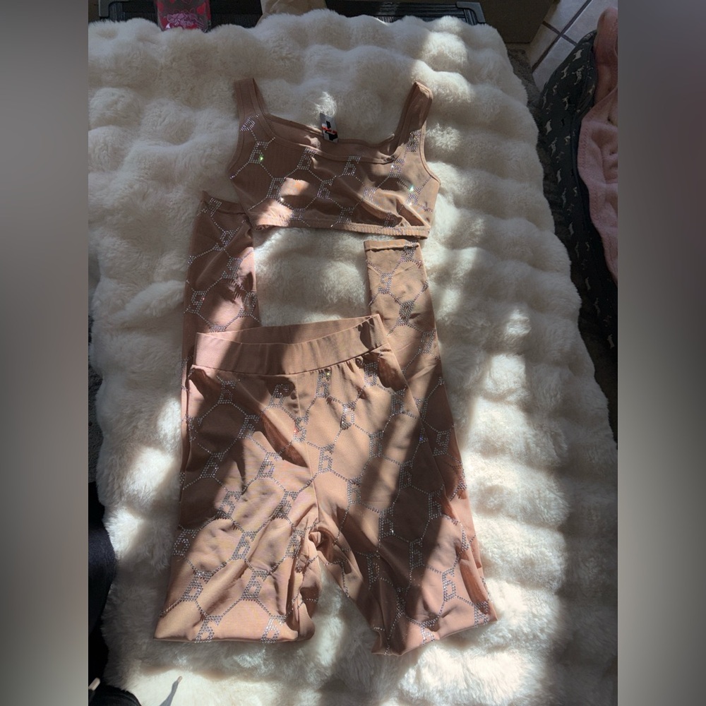 *SOLD* on depop